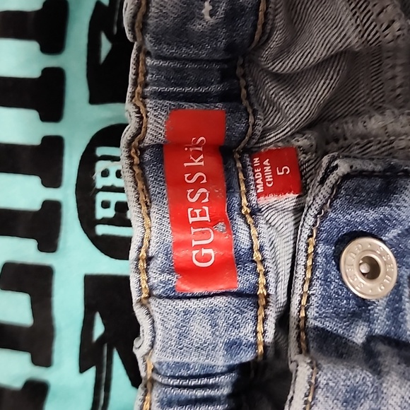 T shirt and shorts - Picture 2 of 5